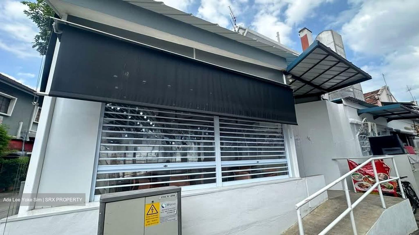 Upper Paya Lebar Road (D19), Shop House #578607651